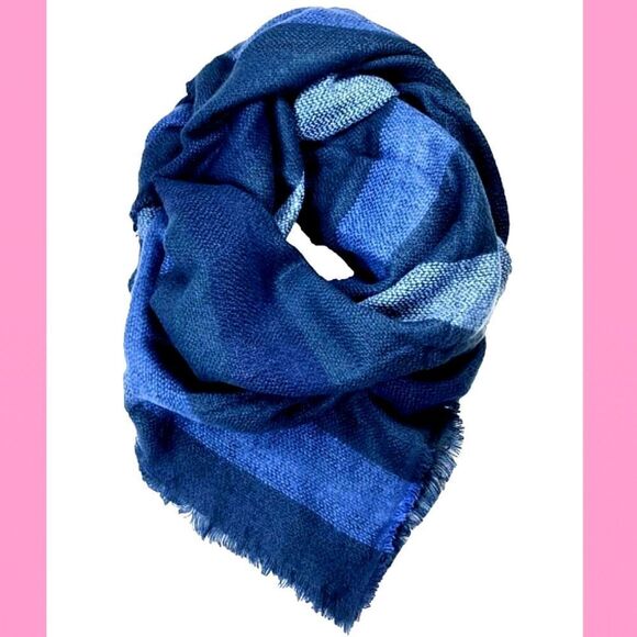 Quagga Blanket Wrap Scarf Navy Buffalo Checked Green Label Italian - Picture 1 of 9